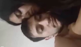 24 Yaşındaki Oğlan Manitası Buse&amp;#39;yi Eve Atmış Kızı Sikerken Benden Dört Yaş Küçük Diyor