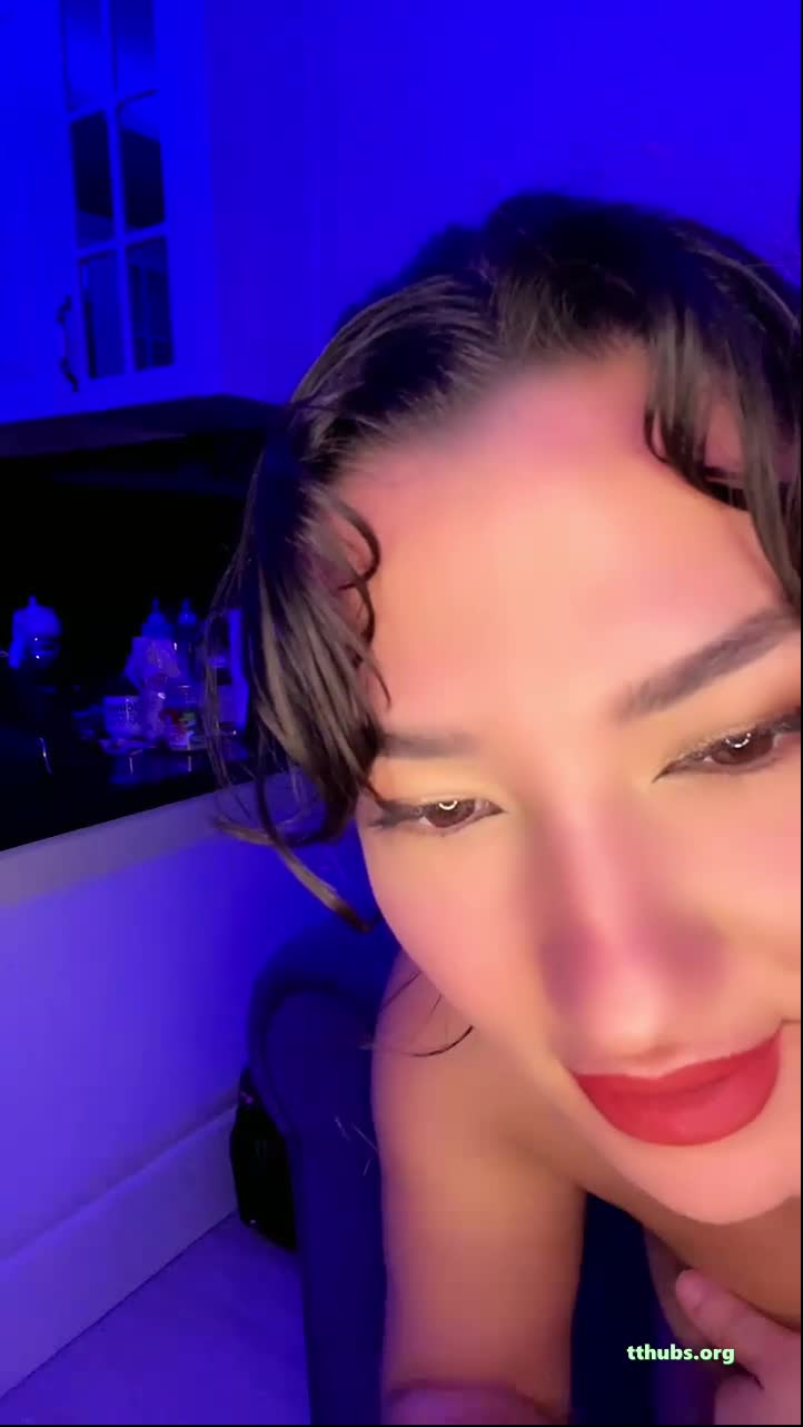 Burcu Yıldız Tango Kırmızı Ruj Dudak Şovu İfşa