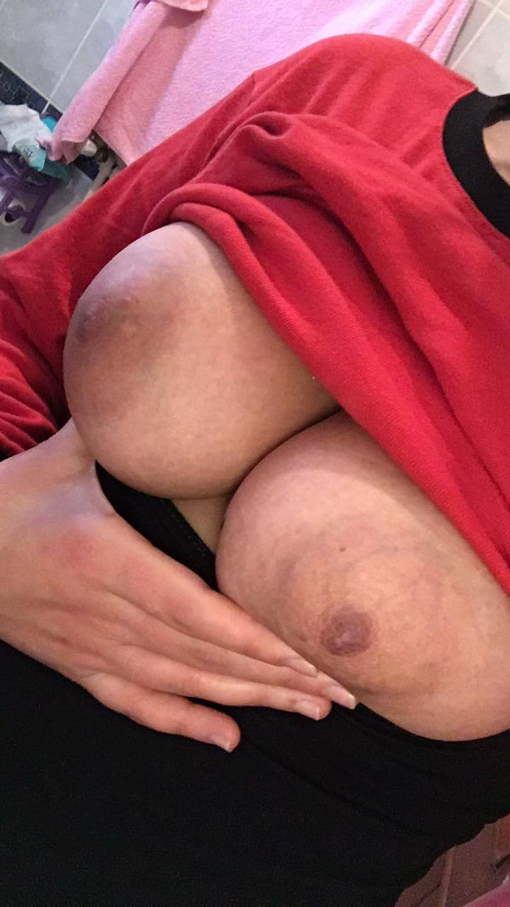 C2 Büyük Gögüslü Meryem - Utanmaz Kızlar | Türk İfşa, Reklamsız İfşa Platformu