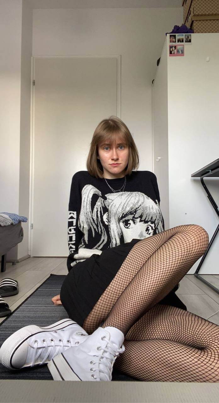 Uygulamadan Düşen 18'lik Zayıf Rus Valeriya (Bol Vdeolu) - Utanmaz Kızlar | Türk İfşa, Reklamsız İfşa Platformu